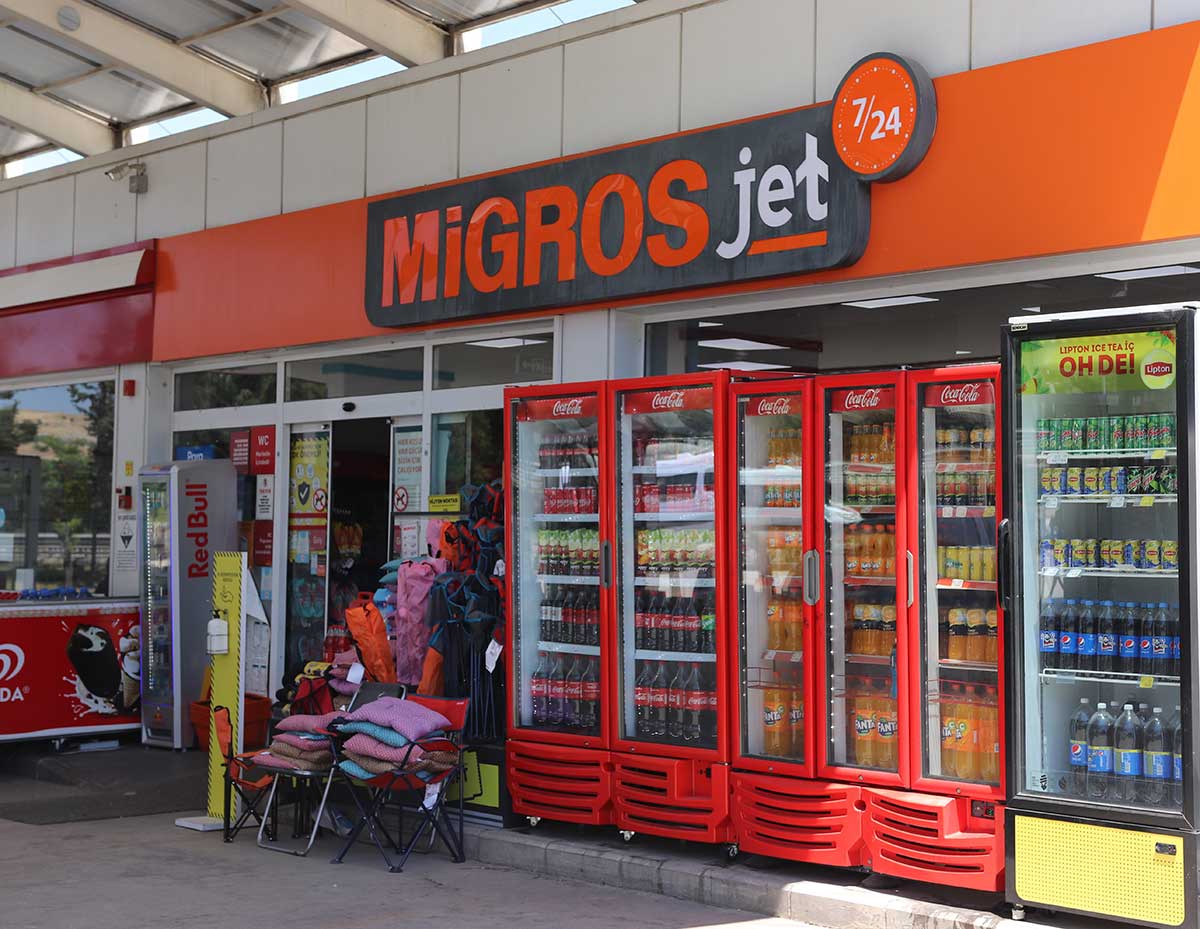 Akaryakıt İstasyonu